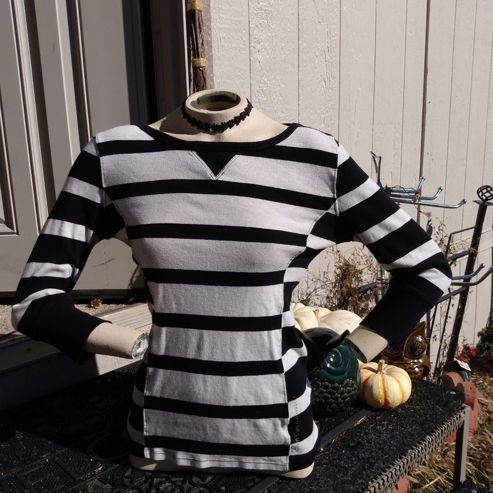 Calvin Klein Sz M black and white stripes 3/4 sleeves vintage